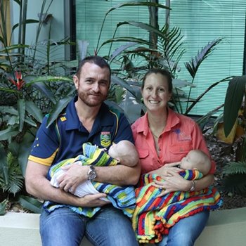 Alice Springs family leave hospital after twin boys born 10 weeks premature at the height of COVID-19 
